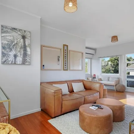 Amazing Home By Beach - Fully Aircon-Ed - Wifi